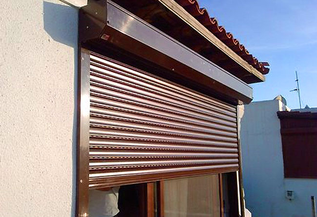 Dudullu otomasyon sistemli motorlu kepenk uygulaması