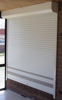 Esenkent’de garaj tipi alüminyum kepenk montajı