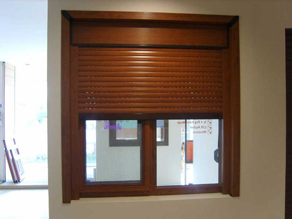 Küçükyalı iş merkezi girişi otomatik kepenk sistemi